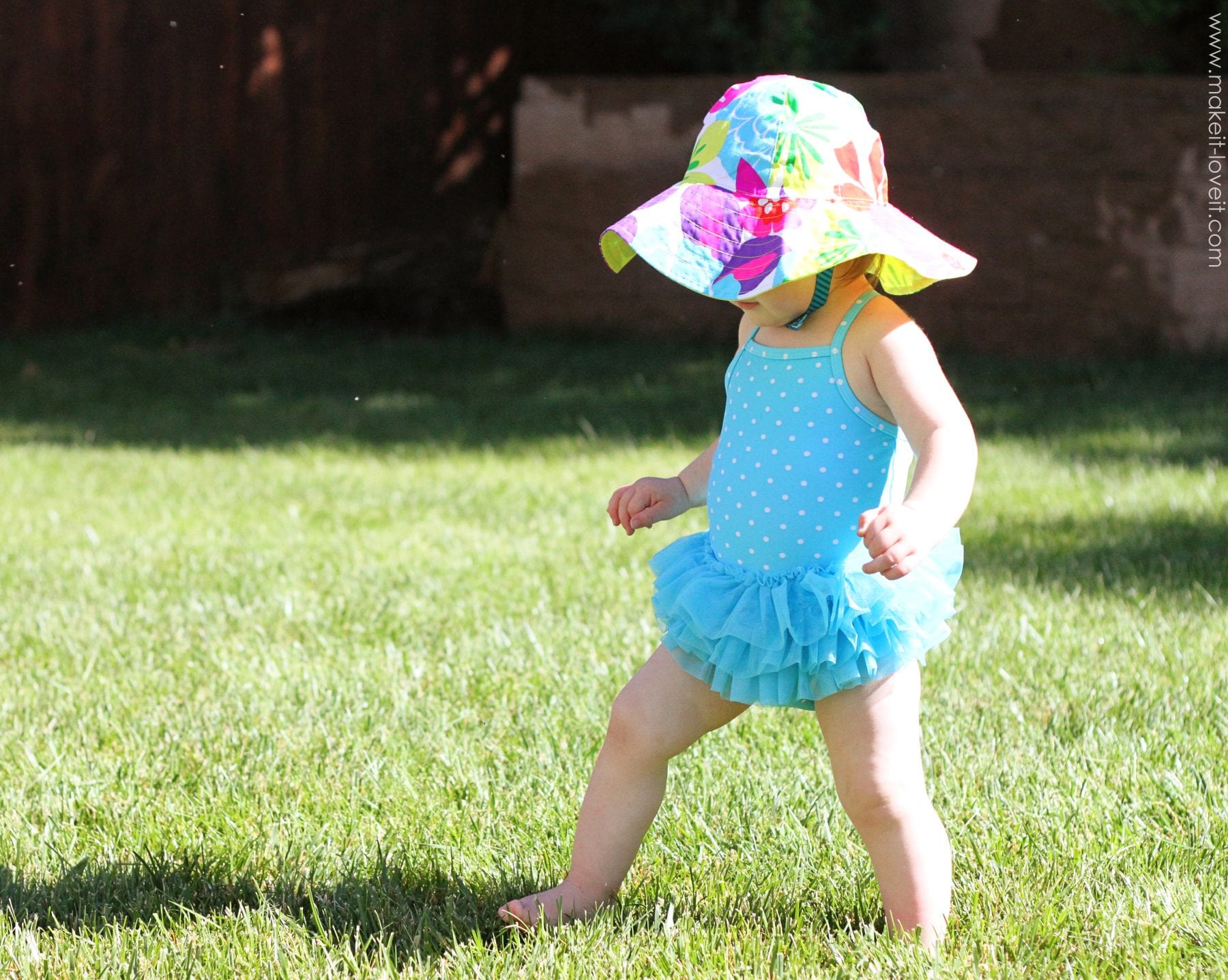 Adding Straps to Sun Hats {velcro or snaps}