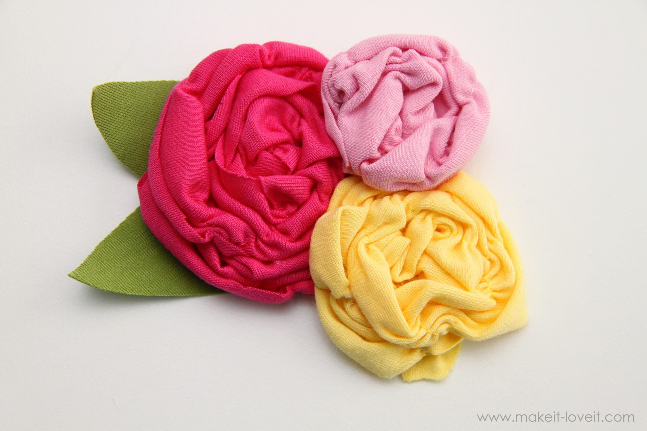 Shirred Fabric Flowers {made from knit fabric scraps}