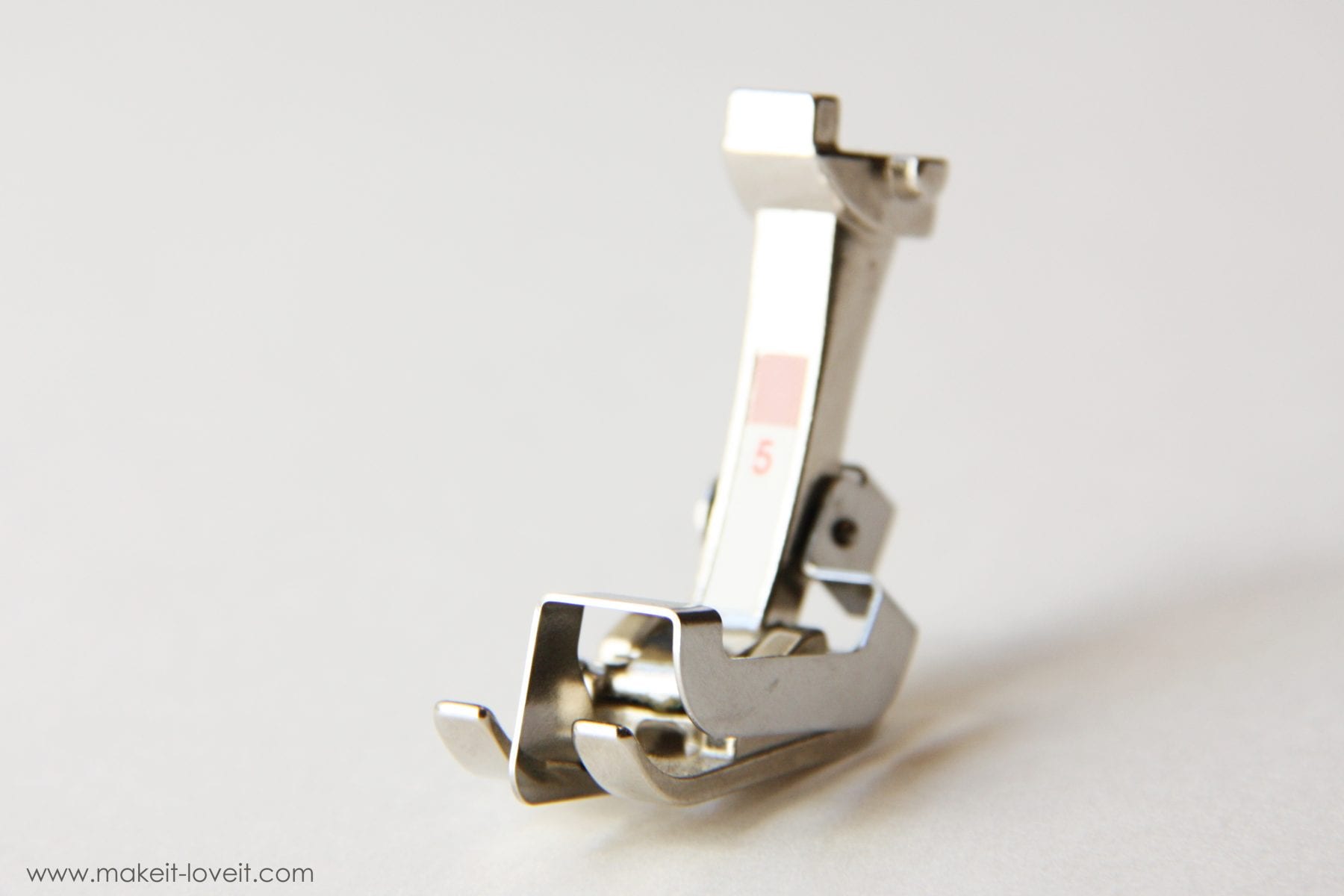 Sewing Machine Presser Foot Guide  Sewing Basics - Underground Crafter