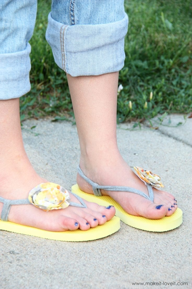 Flip-Flop Refashion: Part 4 (Stretchy Knit Straps with Flowers) | Make It and Love It
